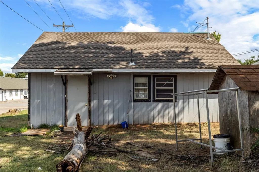 Photo 21 — 301 S Main Avenue, Blanchard, OK 73010