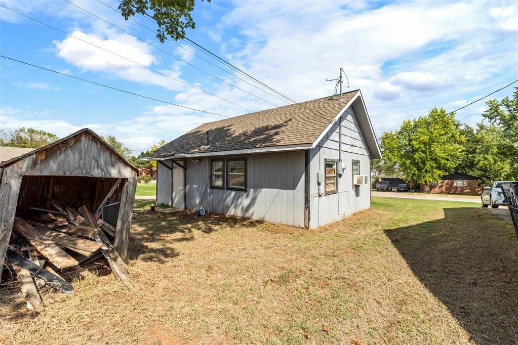 Photo 24 — 301 S Main Avenue, Blanchard, OK 73010