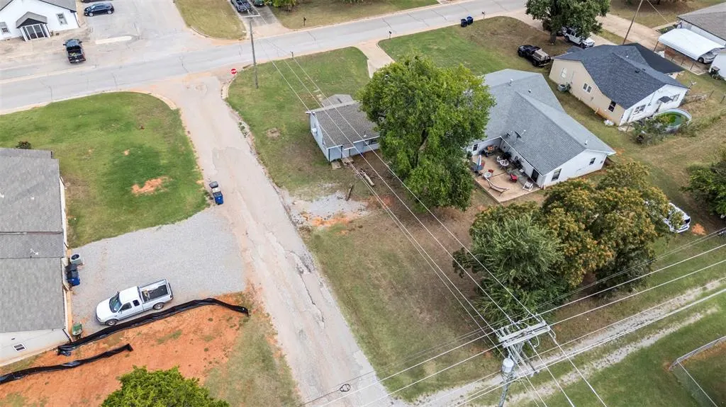 Photo 27 — 301 S Main Avenue, Blanchard, OK 73010