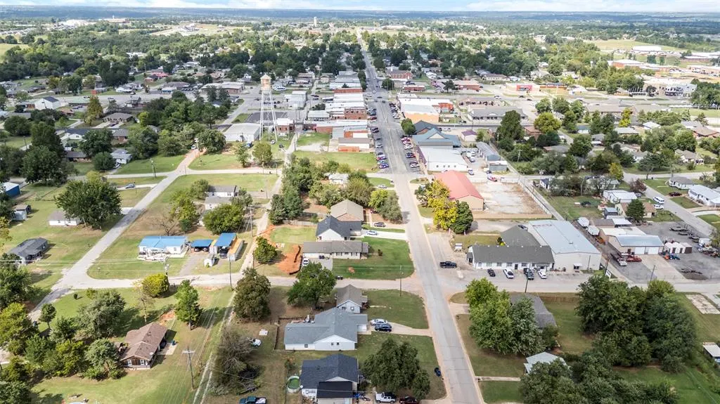 Photo 33 — 301 S Main Avenue, Blanchard, OK 73010