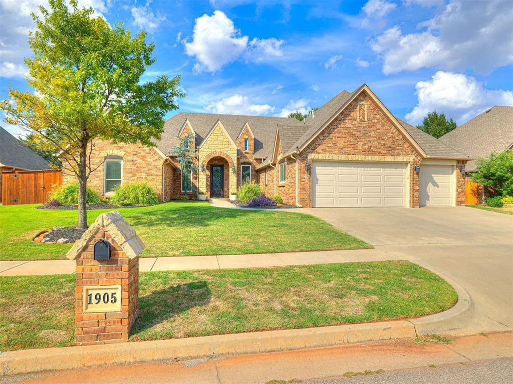 Front exterior — 1905 NW 193rd Circle, Edmond, OK 73012