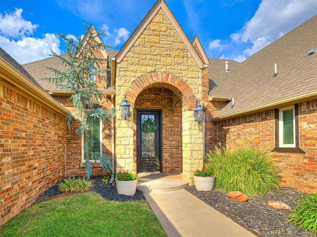 Photo 2 — 1905 NW 193rd Circle, Edmond, OK 73012