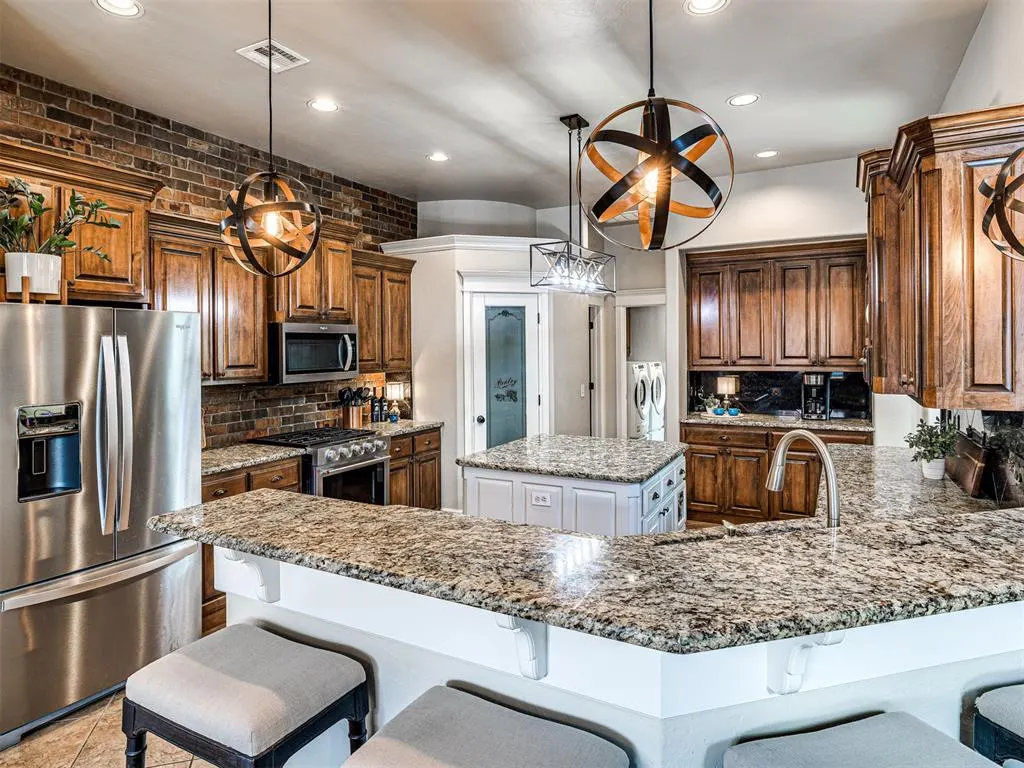 Photo 7 — 1905 NW 193rd Circle, Edmond, OK 73012