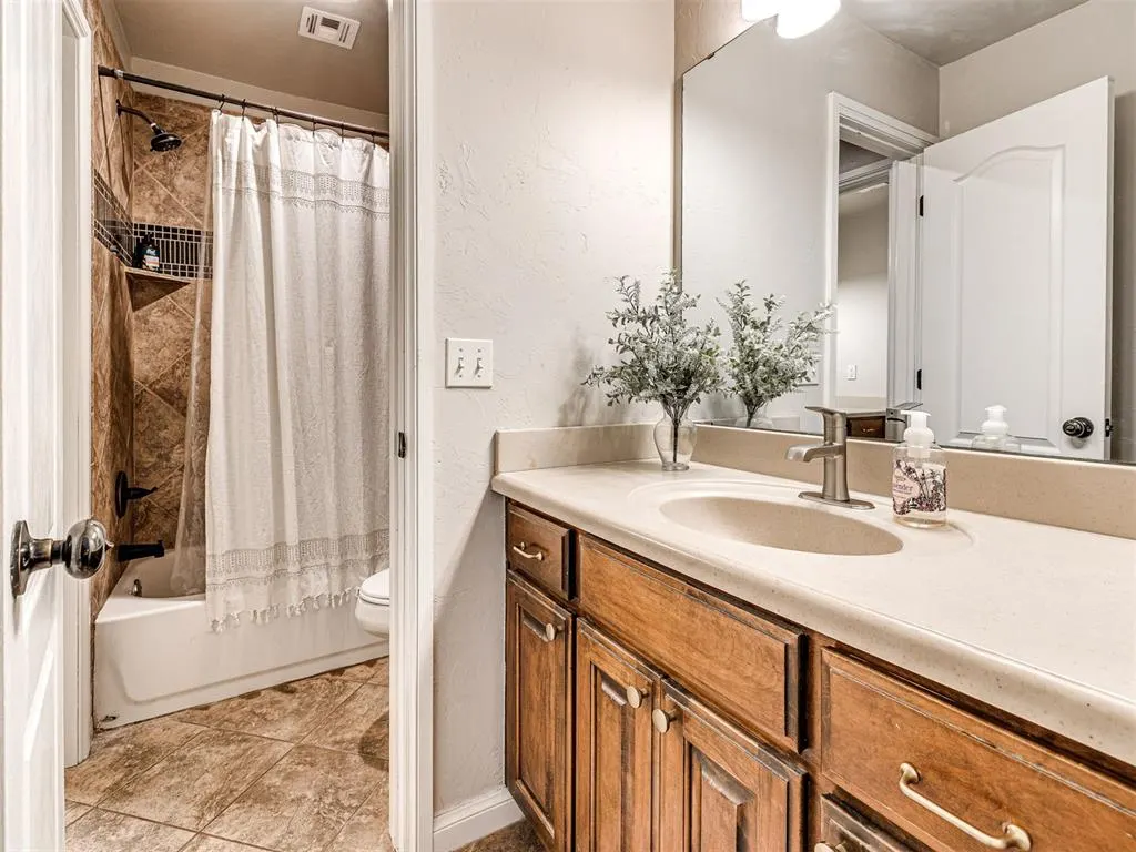 Photo 28 — 1905 NW 193rd Circle, Edmond, OK 73012