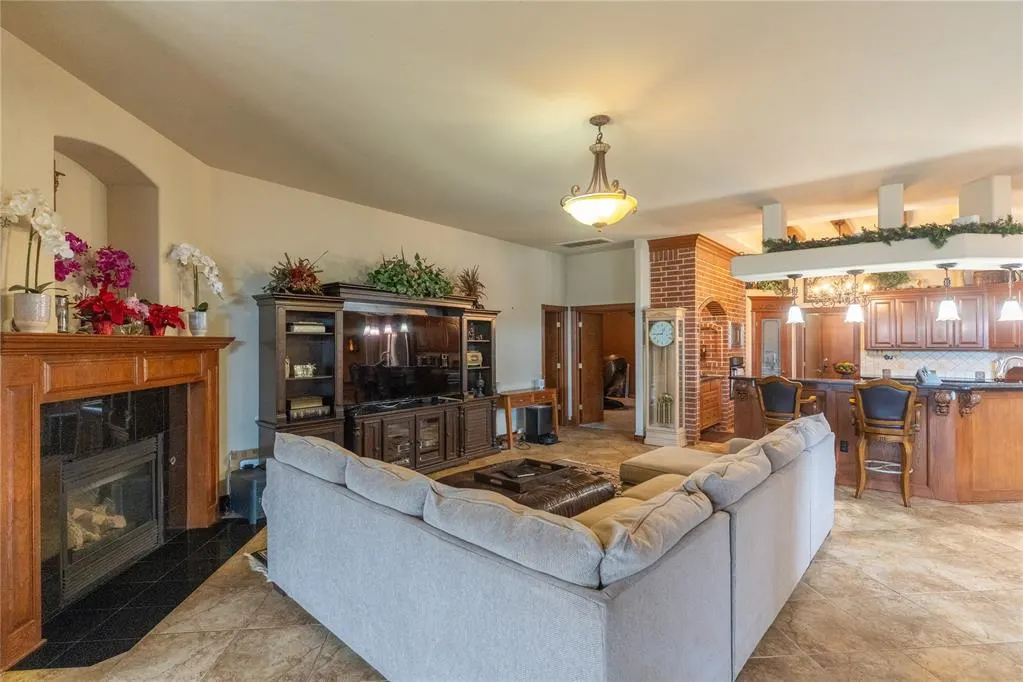Photo 5 — Address unavailable, Edmond, OK 73012