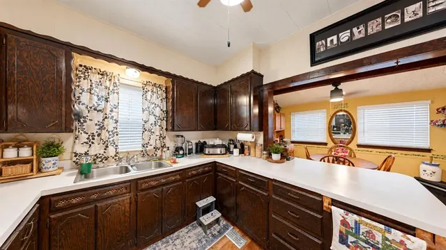 Photo 7 — 601 N Burgess Street, Holdenville, OK 74848