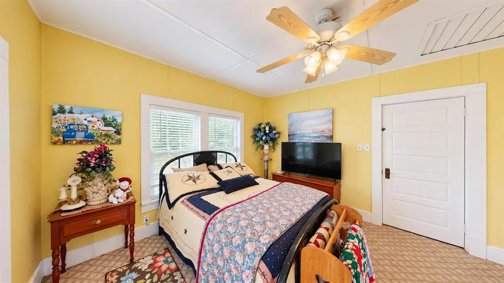 Photo 18 — 601 N Burgess Street, Holdenville, OK 74848