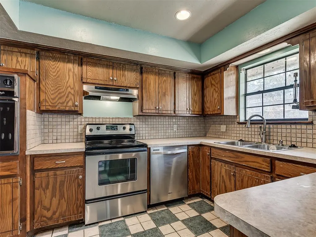 Photo 17 — 10717 S Blackwelder Avenue, Oklahoma City, OK 73170