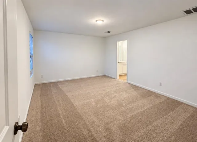 Photo 8 — 12508 Spruce Knob Lane, Yukon, OK 73099