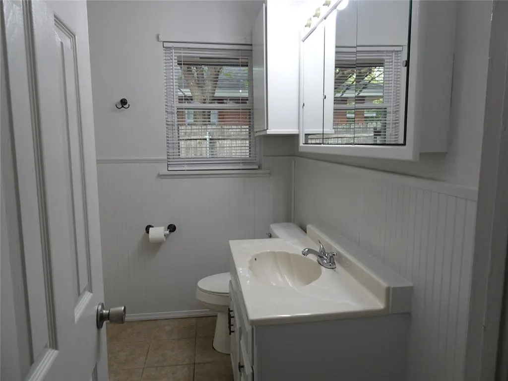 Photo 19 — 2305 Maple Drive, Midwest City, OK 73110