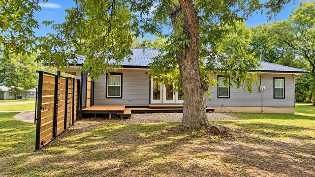 Photo 2 — 509 N Taylor Avenue, Wynnewood, OK 73098