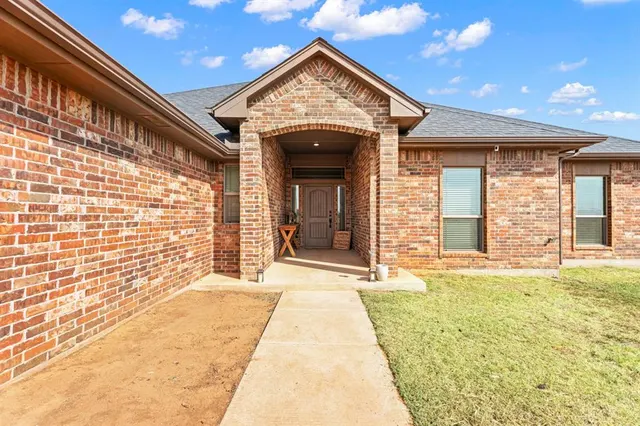 Photo 4 — 29837 E 830 Road, Cashion, OK 73016