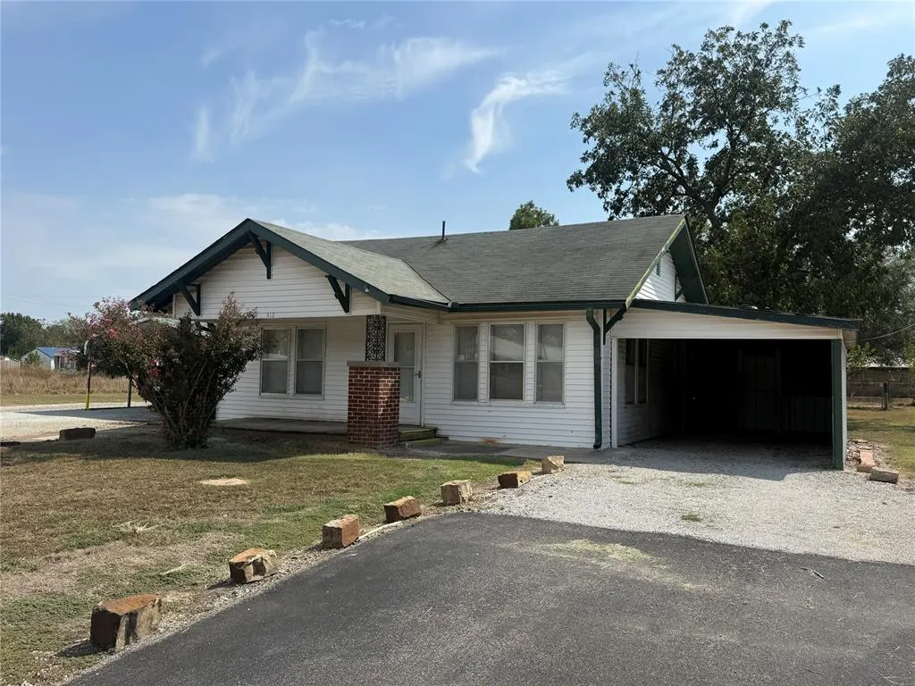 Front exterior — 412 E Grand Street, Wetumka, OK 74883