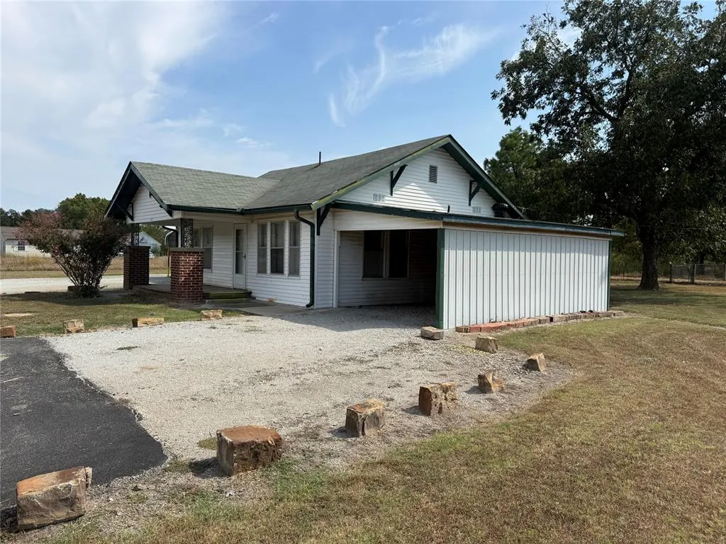 Photo 21 — 412 E Grand Street, Wetumka, OK 74883