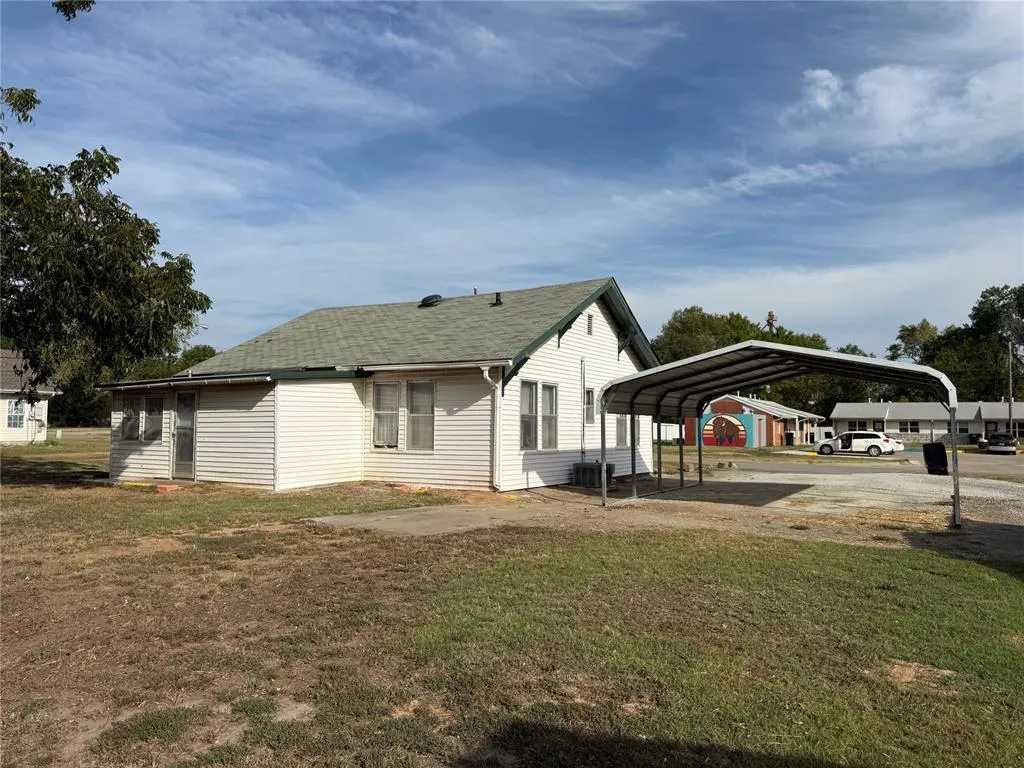 Photo 24 — 412 E Grand Street, Wetumka, OK 74883