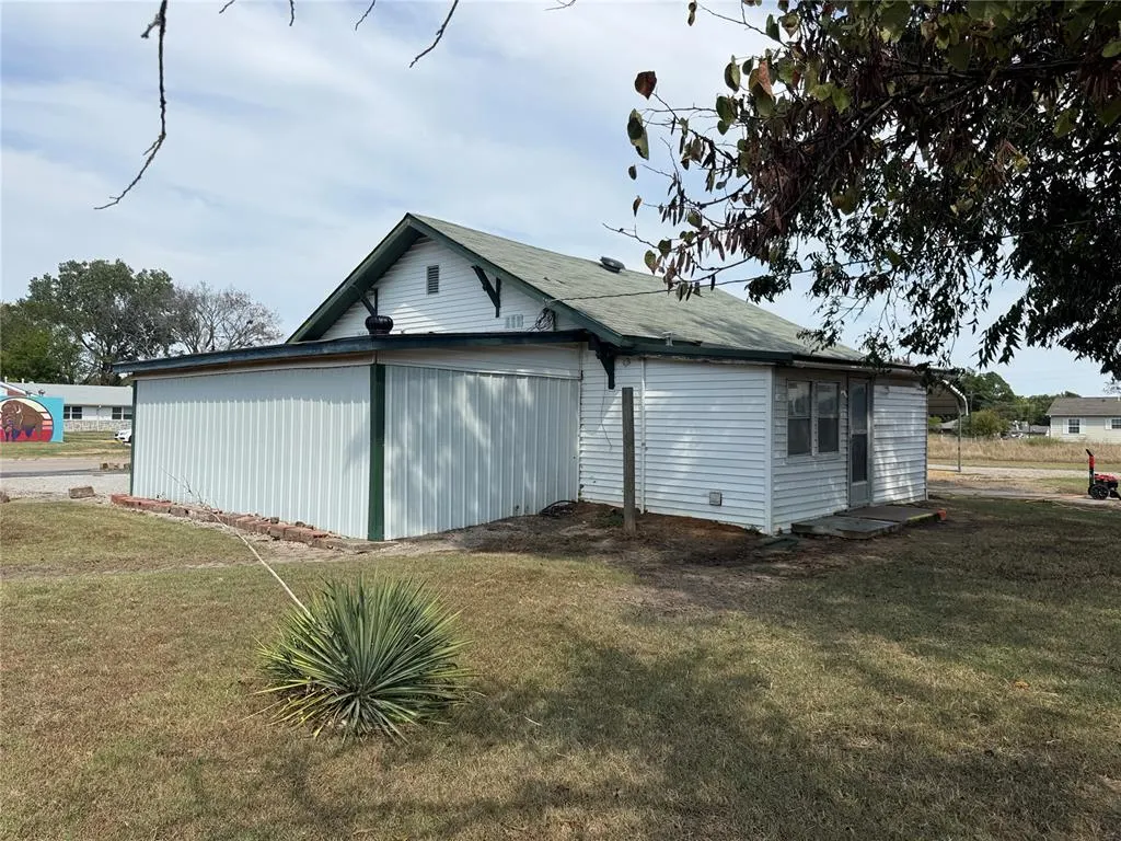 Photo 26 — 412 E Grand Street, Wetumka, OK 74883