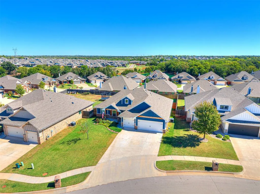 Front exterior — 3032 Dudley Drive, Edmond, OK 73012
