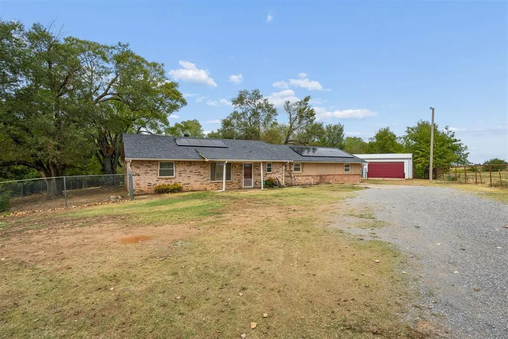 Photo 4 — 1658 County Road 1220, Tuttle, OK 73089