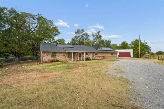 Photo 4 — 1658 County Road 1220, Tuttle, OK 73089