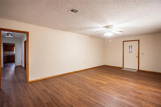 Photo 4 — 820 N Market Street, Cordell, OK 73632
