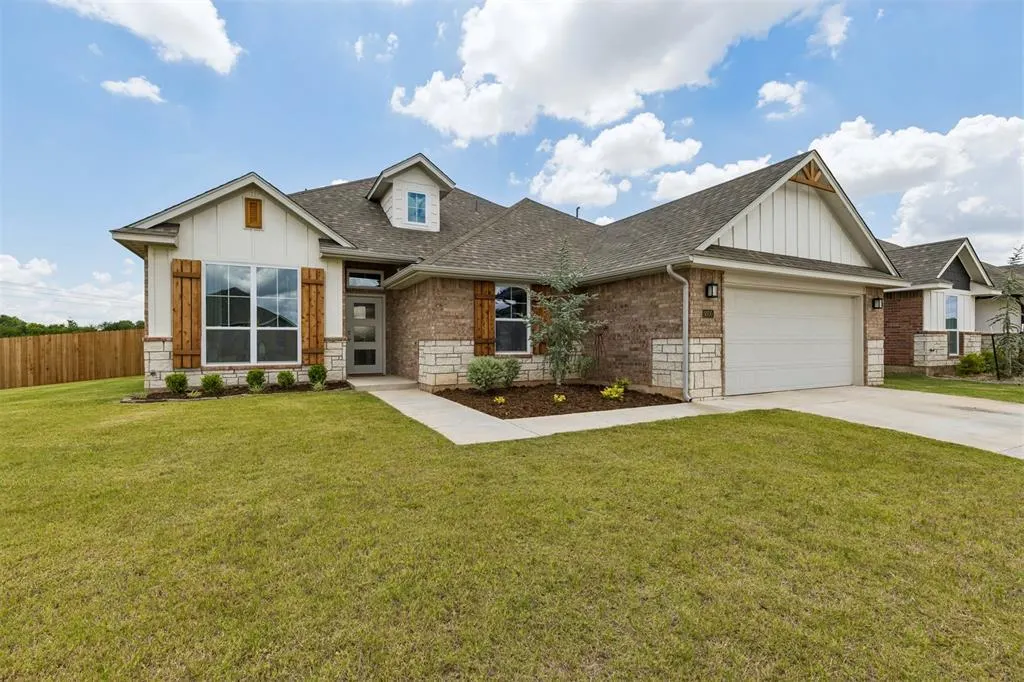 Front exterior — 9300 NW 141st Street, Yukon, OK 73099
