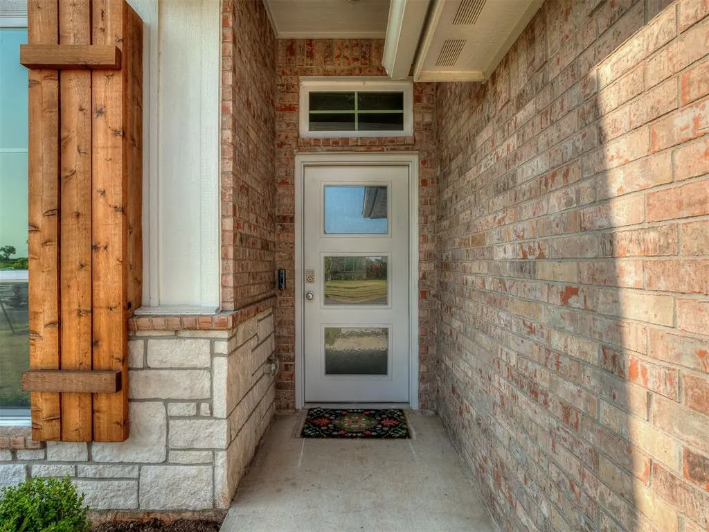 Photo 4 — 9300 NW 141st Street, Yukon, OK 73099