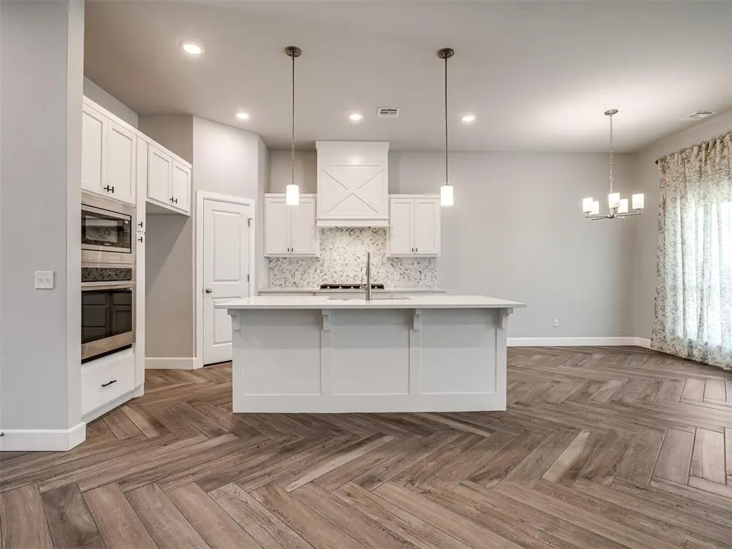 Photo 10 — 9300 NW 141st Street, Yukon, OK 73099