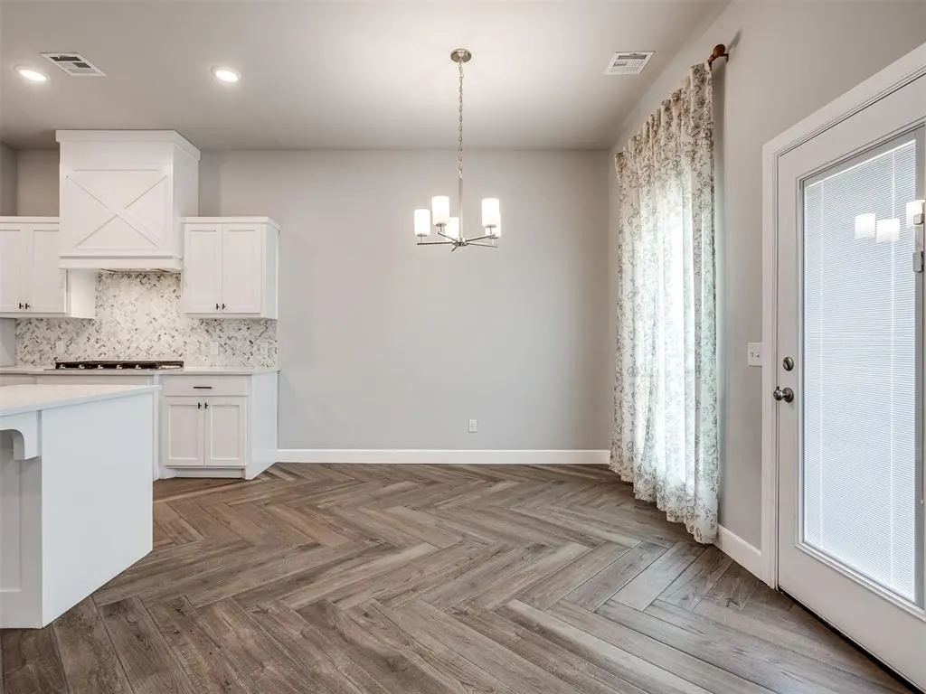 Photo 15 — 9300 NW 141st Street, Yukon, OK 73099
