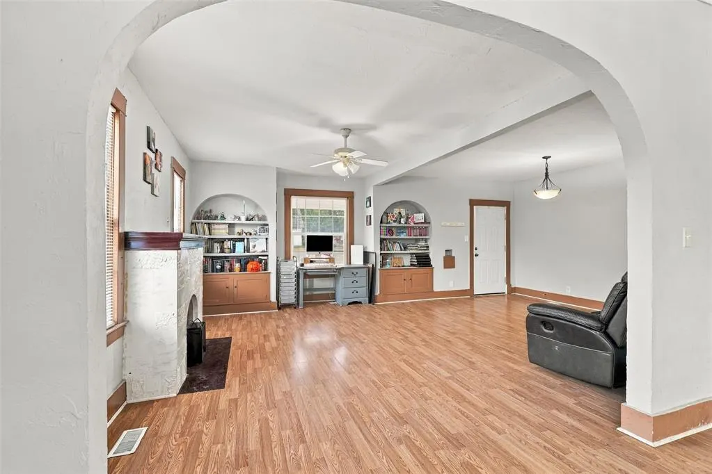 Photo 6 — 906 S Barker Avenue, El Reno, OK 73036