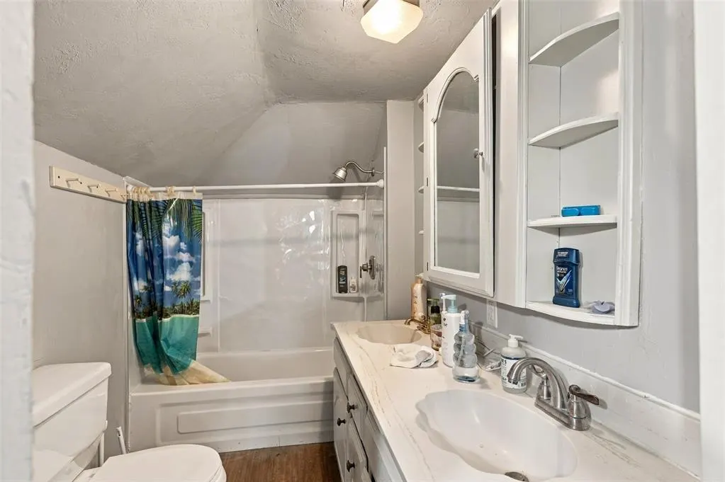 Photo 21 — 906 S Barker Avenue, El Reno, OK 73036