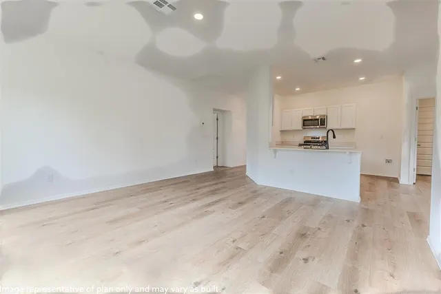 Photo 2 — 1717 Sugar Pine Way, Edmond, OK 73034