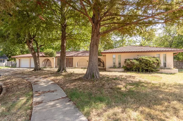 Photo 3 — 419 George L Cross Court, Norman, OK 73069