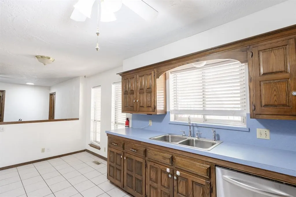 Photo 13 — 419 George L Cross Court, Norman, OK 73069