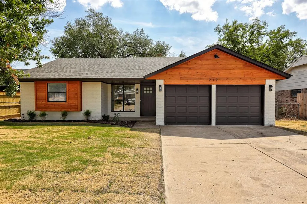 Front exterior — 212 SW 32nd Street, Oklahoma City, OK 73160