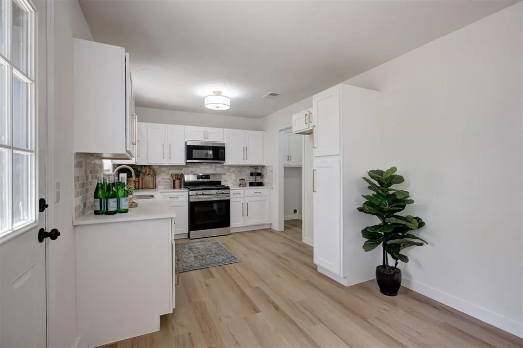 Photo 11 — 212 SW 32nd Street, Oklahoma City, OK 73160