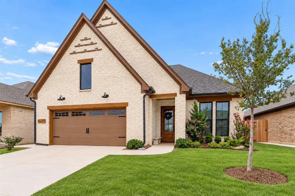 Front exterior — 16217 Blackberry Farm Road, Edmond, OK 73013