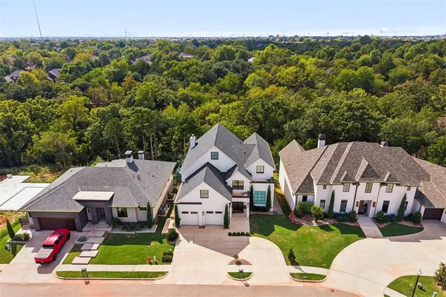 Photo 5 — 13425 Creek Pointe Lane, Oklahoma City, OK 73131