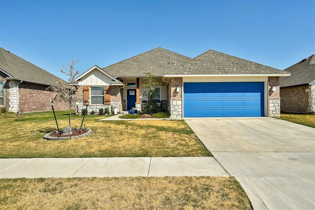 Photo 2 — 1209 SW 140th Street, Oklahoma City, OK 73170