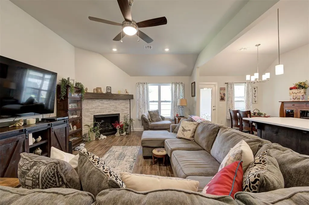 Photo 9 — 1209 SW 140th Street, Oklahoma City, OK 73170
