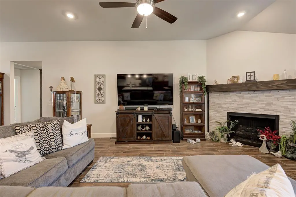 Photo 11 — 1209 SW 140th Street, Oklahoma City, OK 73170