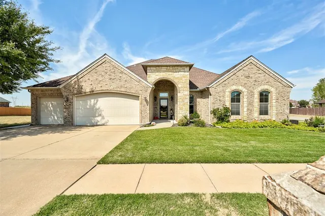 Photo 2 — 13221 Brampton Way, Yukon, OK 73099