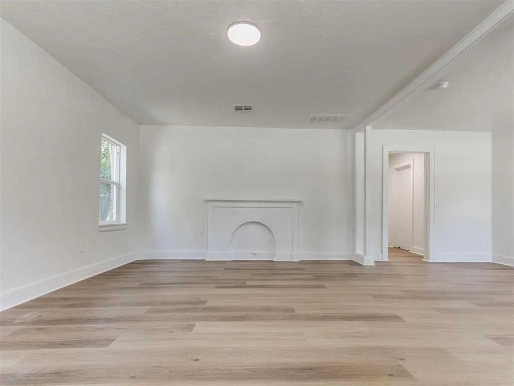 Photo 11 — 3312 NW 16th Street, Oklahoma City, OK 73107
