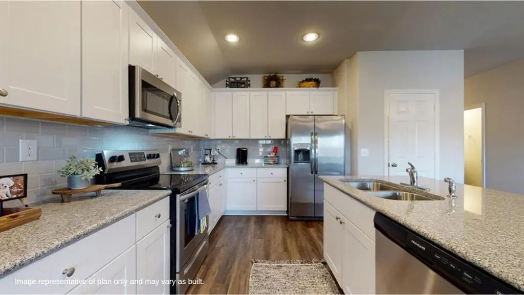 Photo 3 — 1700 Spanish Cedar Lane, Edmond, OK 73034