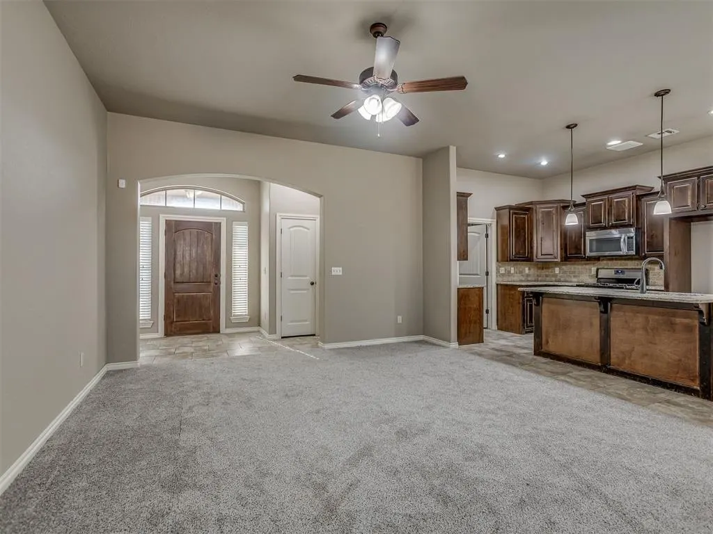 Photo 6 — 529 Whispering Oaks Boulevard, Moore, OK 73160