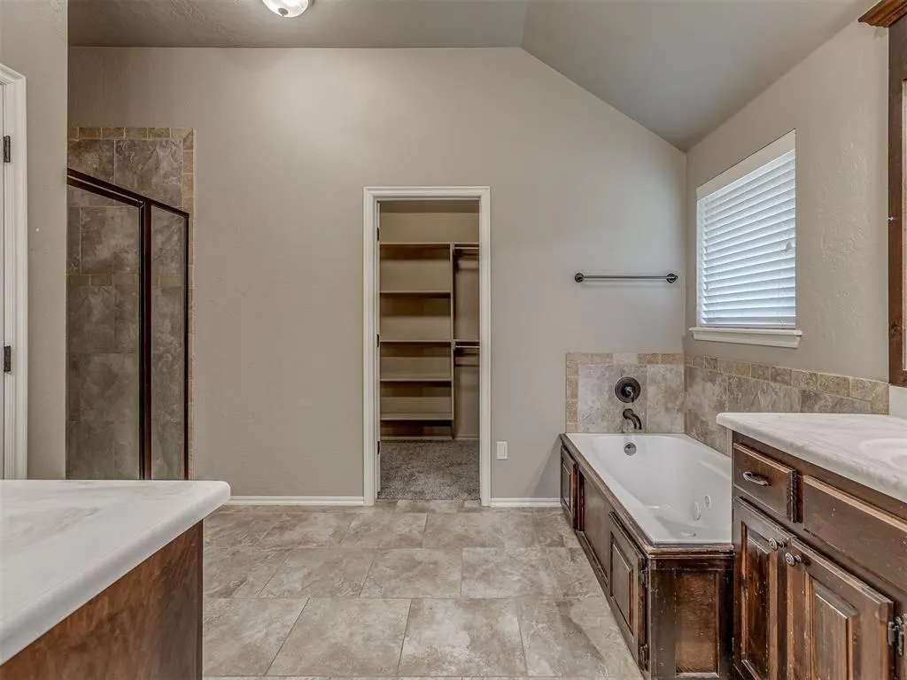 Photo 21 — 529 Whispering Oaks Boulevard, Moore, OK 73160