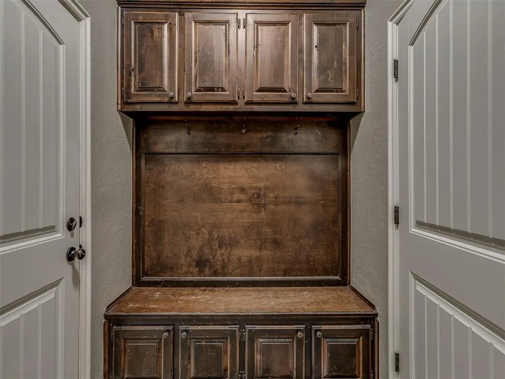 Photo 36 — 529 Whispering Oaks Boulevard, Moore, OK 73160