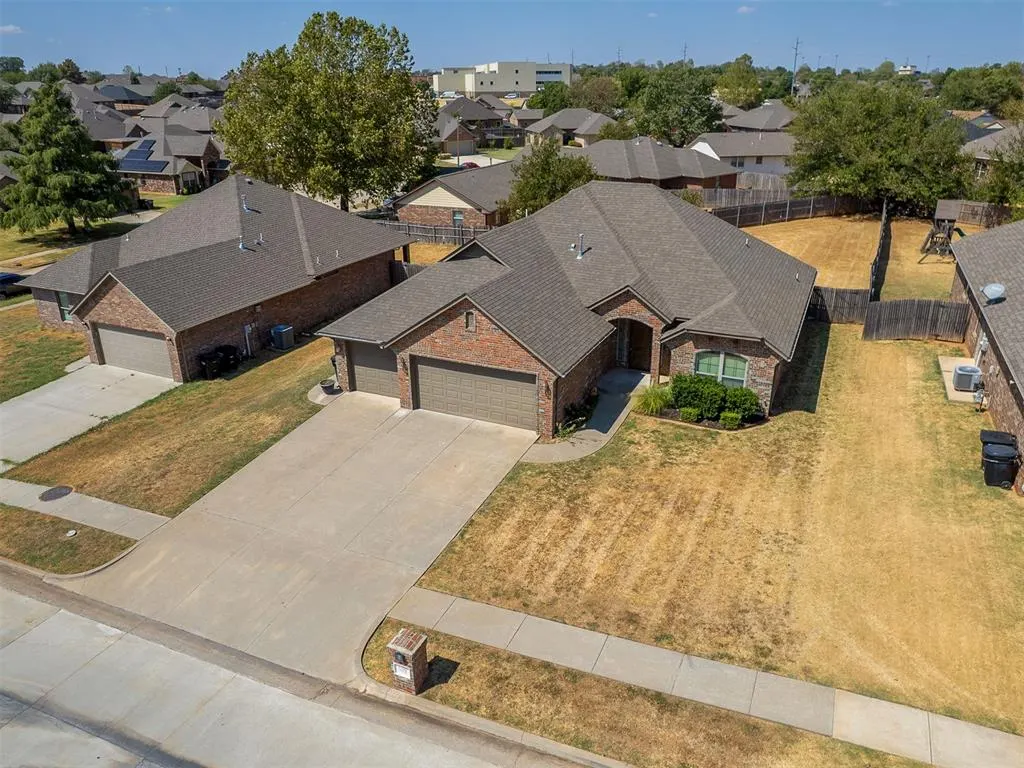 Photo 43 — 529 Whispering Oaks Boulevard, Moore, OK 73160