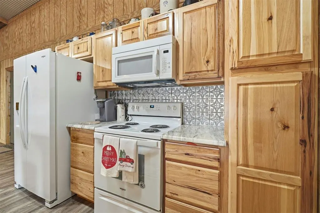 Photo 11 — 14721 HWY 44A, Lone Wolf, OK 73655