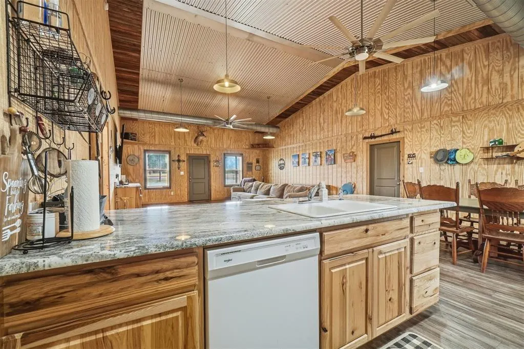 Photo 13 — 14721 HWY 44A, Lone Wolf, OK 73655