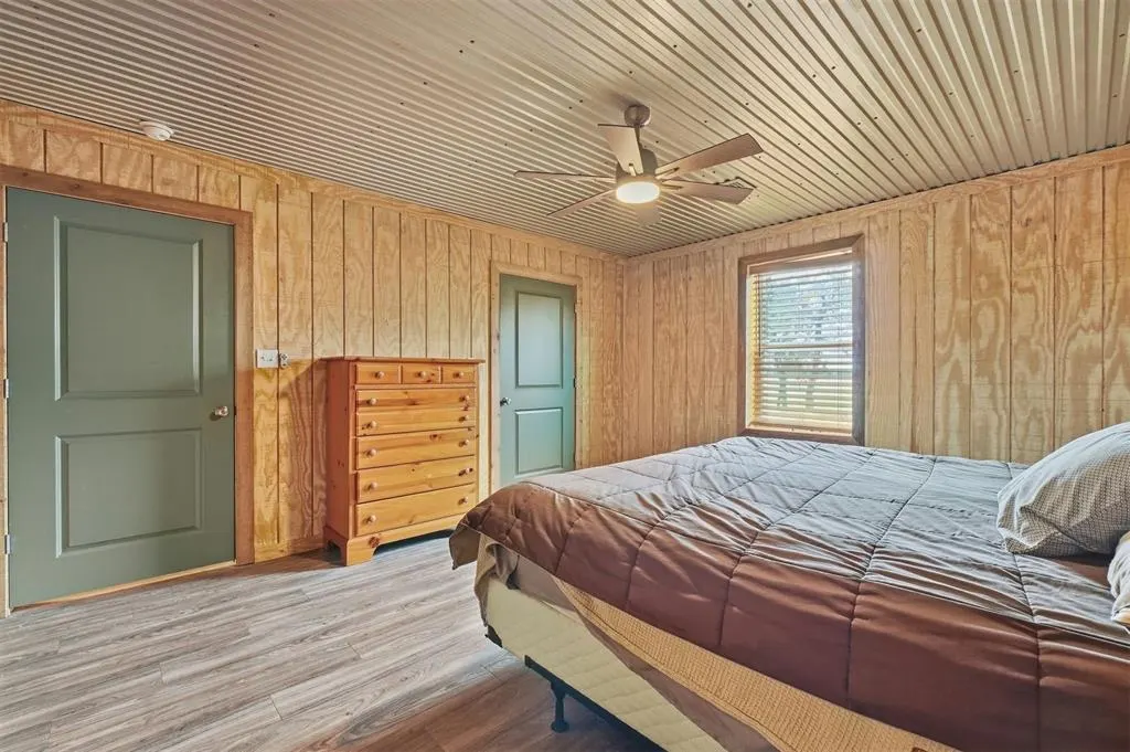 Photo 18 — 14721 HWY 44A, Lone Wolf, OK 73655